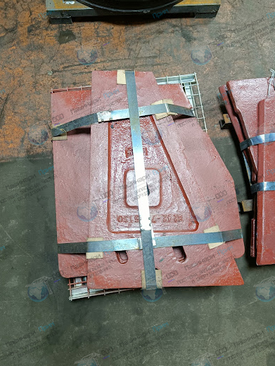 Плиты боковые верхние Komatsu BR350 Плиты боковые верхние Komatsu BR350