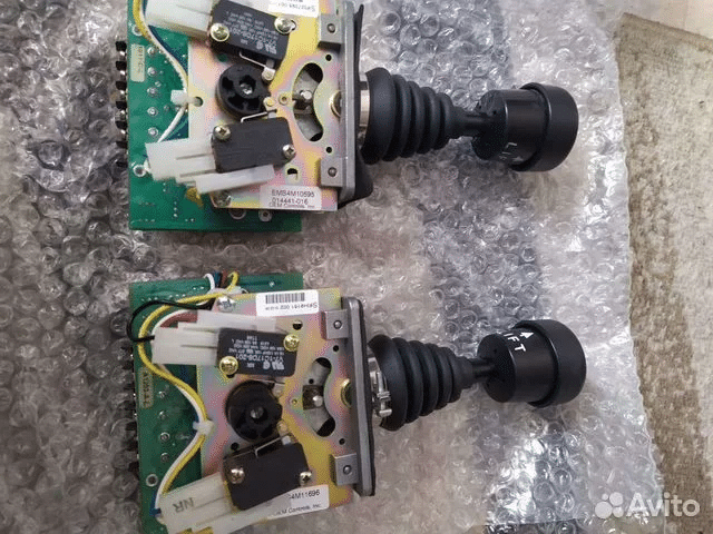 014441-019 Джойстик хода для буровой установки Sandvik — изображение 2