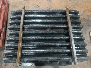 Плиты дробящие подвижные для щековой дробилки PE600x900 Liming