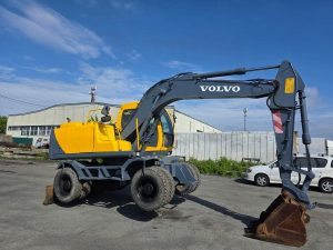 zapchasti-na-kolesnyj-ekskavator-volvo-ew130